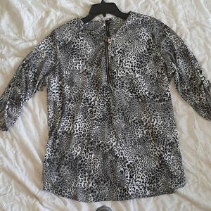 Carthy tunic with gold zipper front